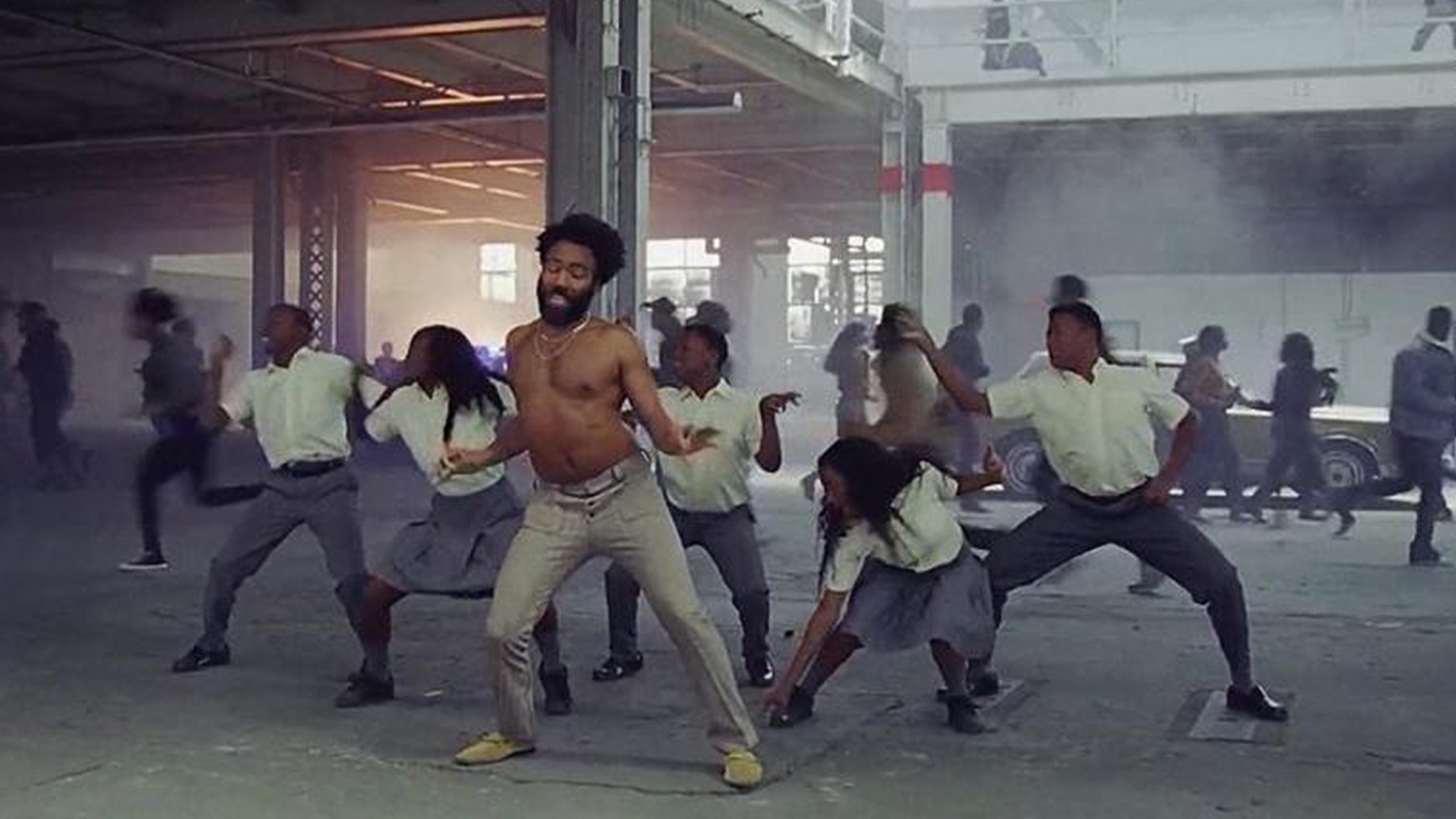 This is america. Это Америка клип. Клип this is America клип. ЗИС ИС Америка песня. Кадр клипа this is America.